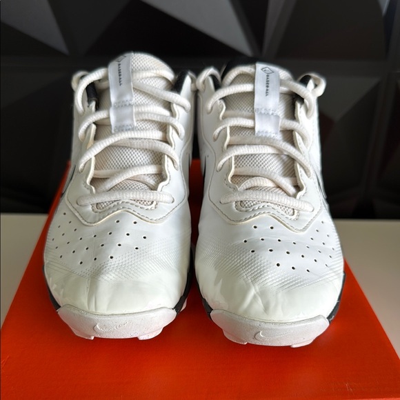 Nike Cleats - Picture 5 of 11